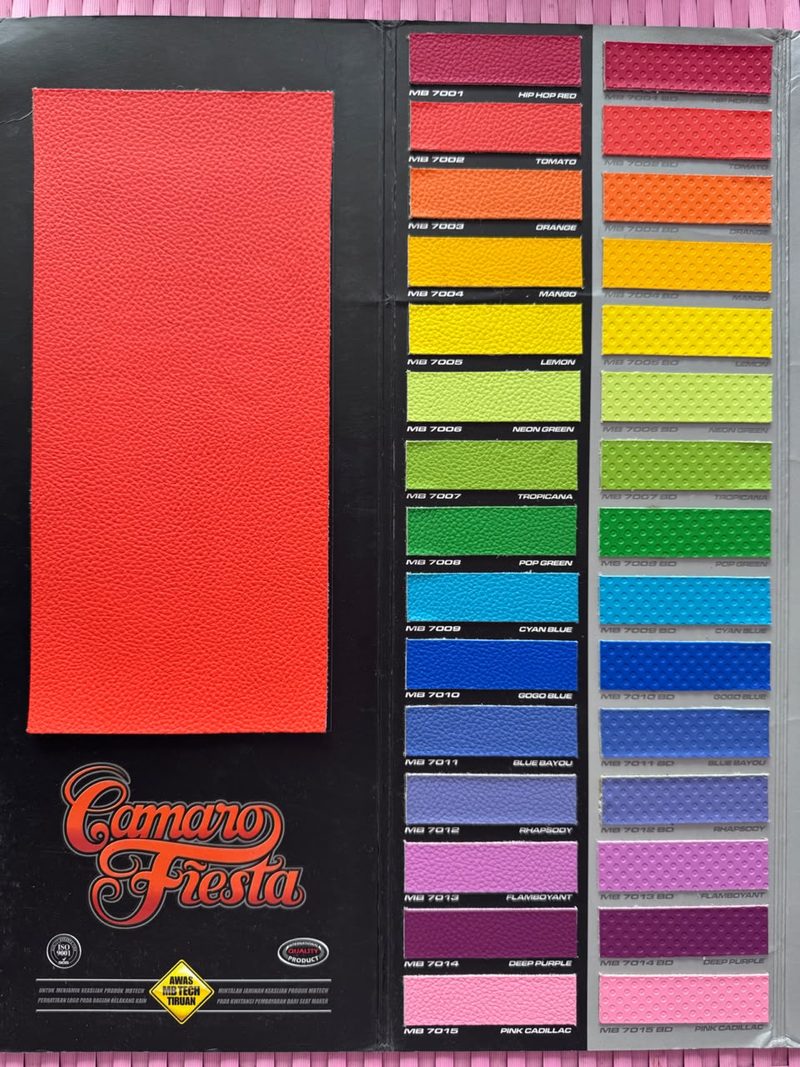 Katalog sampel bahan kulit sintetis berbagai warna